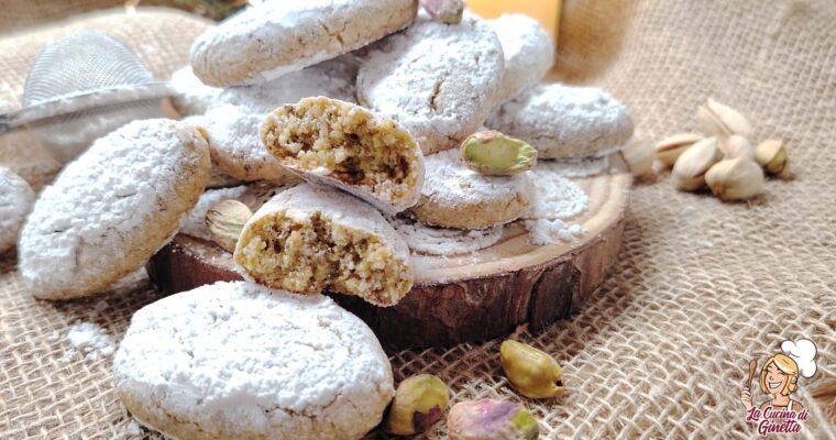 RICCIARELLI AL PISTACCHIO