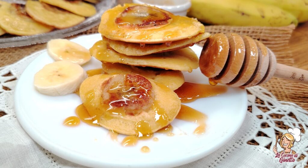 mini pancakes con banana