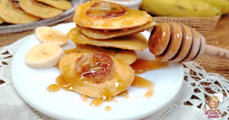 MINI PANCAKES CON BANANA